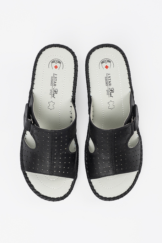 Čības uz platformas ar izgriezumiem...