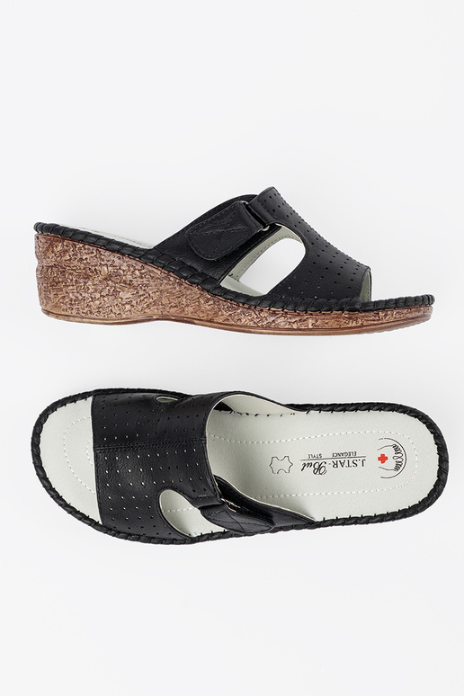 Čības uz platformas ar izgriezumiem...