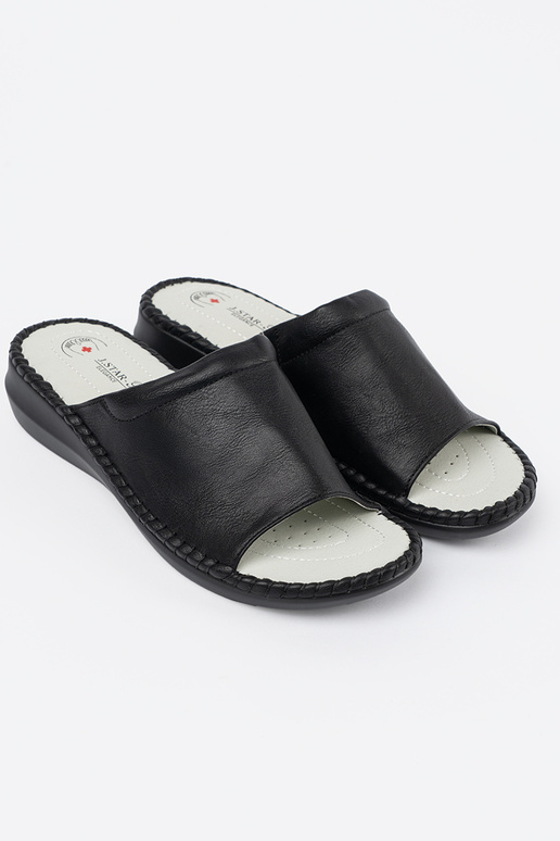 Sieviešu mēteļi ar ādas ieliktņiem...