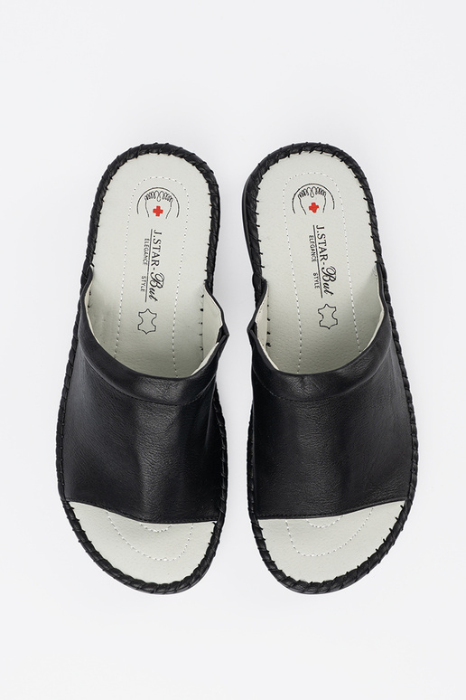 Sieviešu mēteļi ar ādas ieliktņiem...