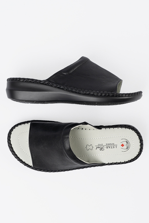 Sieviešu mēteļi ar ādas ieliktņiem...