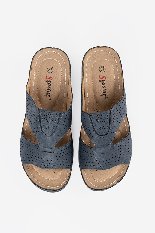 Ērti čības ar aprīkojumu zilā krāsā