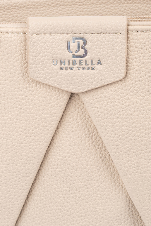 Plecu soma smilšu krāsā