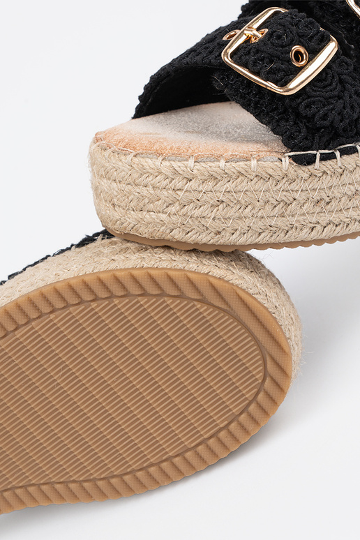 Čības Melnas krāsas pīts ar platformu... Čības Melnas krāsas pīts ar platformu...