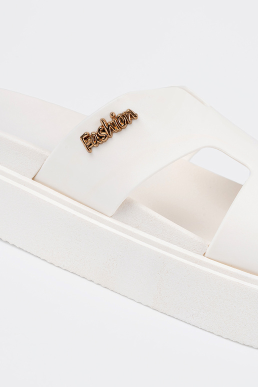 Čības sieviešu balta krāsa ar platformu Čības sieviešu balta krāsa ar platformu