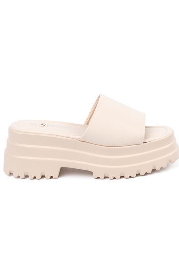 Čības ar platformu gaišibēšs