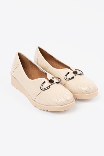 Kurpes ar ielocēm un... 2