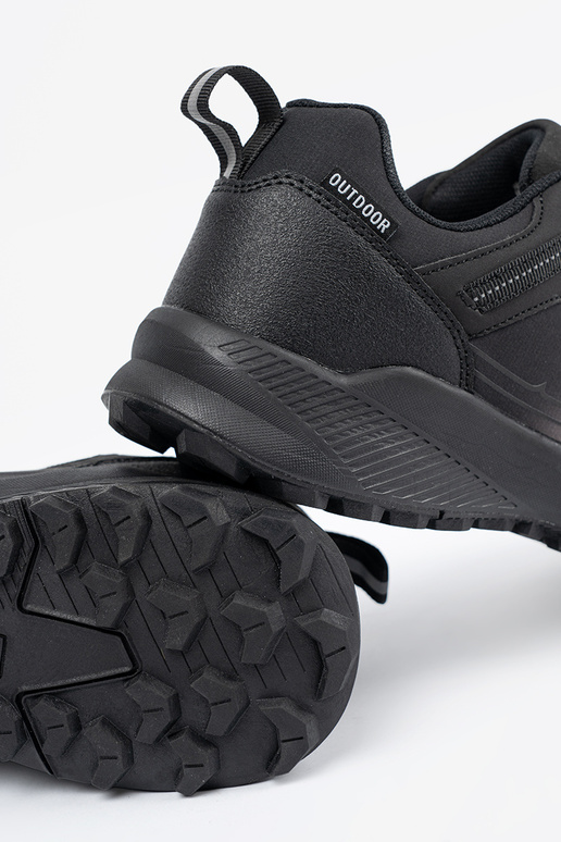 Melni vieglie vīriešu sporta apavi