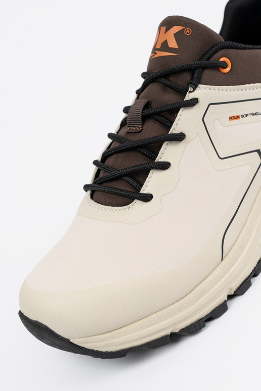 Smilšu krāsas vīriešu sporta apavi