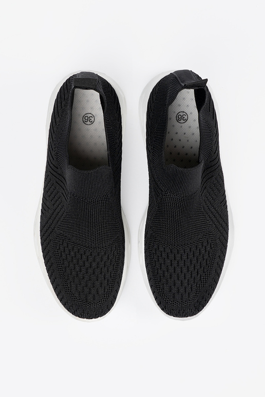 Melnas sieviešu sporta apavi ar aizdari