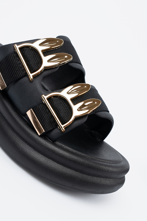 Zelta sprādzēm rotātas platformas čības Zelta sprādzēm rotātas platformas čības