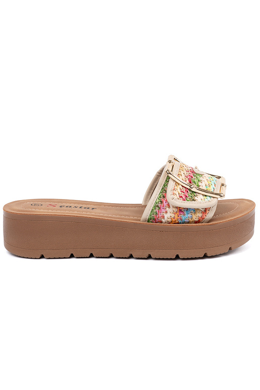 Dažādu krāsu čības ar sprādzēm