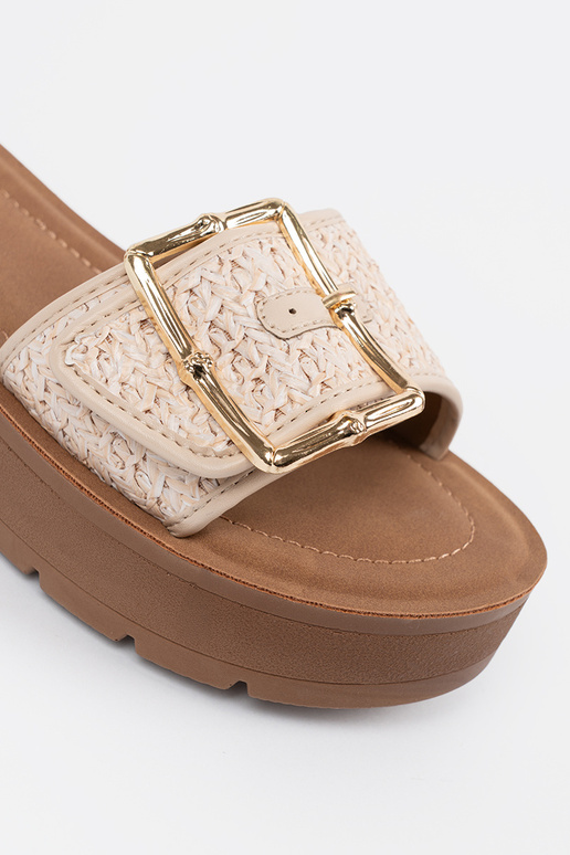 Zelta sprādze rotātas čības Zelta sprādze rotātas čības