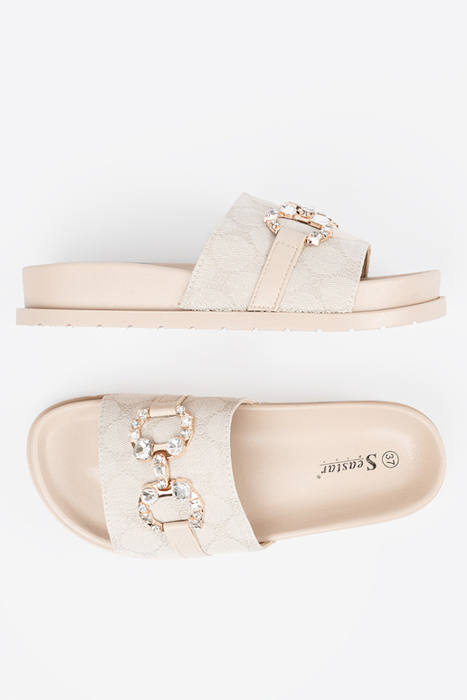 Ziloņkaula krāsas čības ze zdobieniem