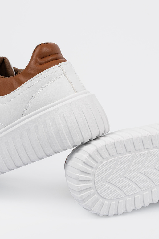 Baltas krāsas sporta stila apavi ar...