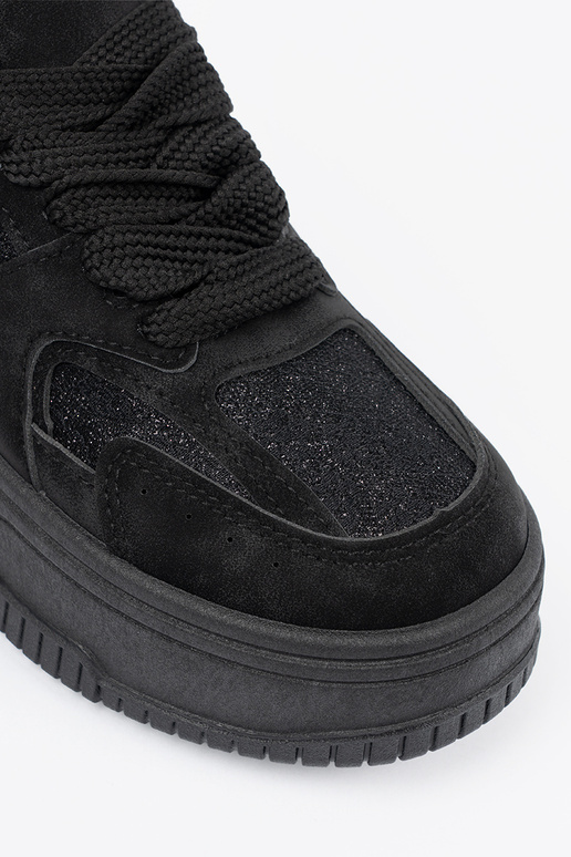 Melnas sieviešu ikdienas apavi ar šņorēm Melnas sieviešu ikdienas apavi ar šņorēm