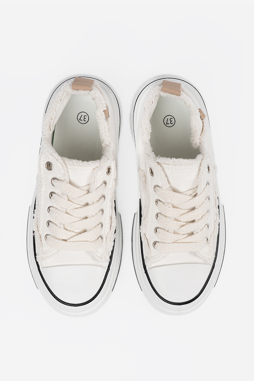 Baltas krāsas sieviešu apavi ar... Baltas krāsas sieviešu apavi ar...