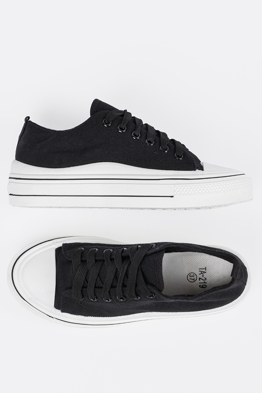 Melnu krāsu sieviešu apavi ar baltu zoli Melnu krāsu sieviešu apavi ar baltu zoli