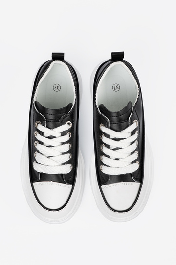 Melnas-baltas brīvā laika... 2