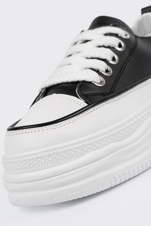 Melnas-baltas brīvā laika kurpes ar...