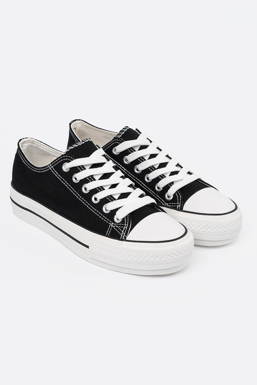 Melnu krāsu sieviešu apavi