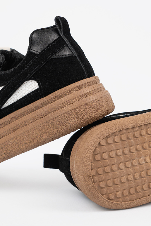 Melnas sieviešu ikdienas apavi ar... Melnas sieviešu ikdienas apavi ar...