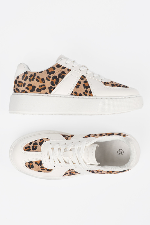 Balti sporta apavi ar leoparda raksta... Balti sporta apavi ar leoparda raksta...