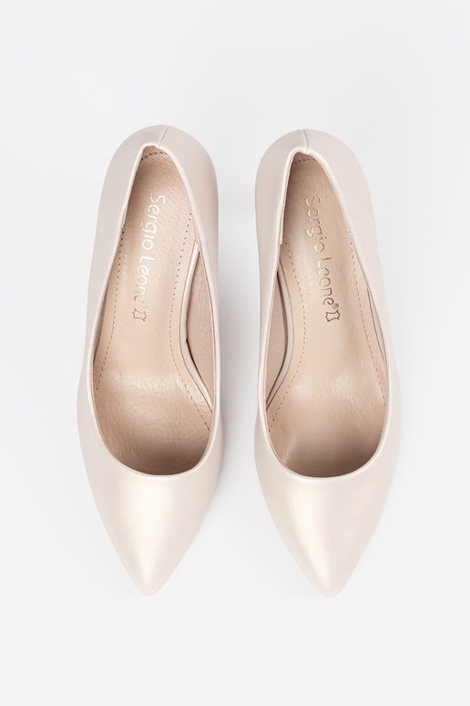 Spilgti smilšu krāsas klasiskā modeļa...