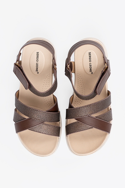 Baltu krāsu plakanu sandalīšu, Sergio... Baltu krāsu plakanu sandalīšu, Sergio...