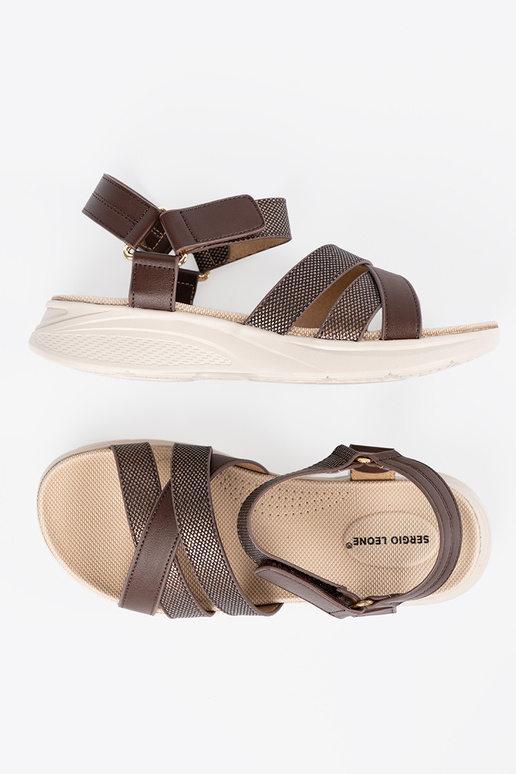 Baltu krāsu plakanu sandalīšu, Sergio... Baltu krāsu plakanu sandalīšu, Sergio...