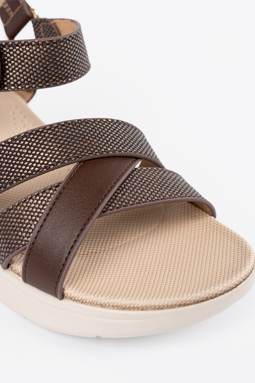 Baltu krāsu plakanu sandalīšu, Sergio... Baltu krāsu plakanu sandalīšu, Sergio...