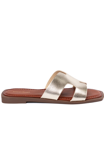 Gaiši zelta krāsas čības ar...