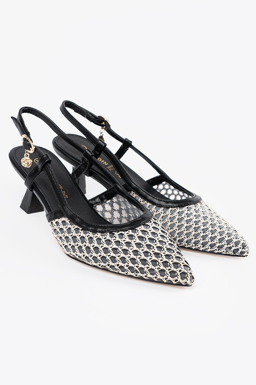 Augstpapēžu caurspīdīgas čības uz... Augstpapēžu caurspīdīgas čības uz...