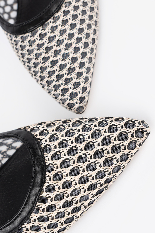 Augstpapēžu caurspīdīgas čības uz... Augstpapēžu caurspīdīgas čības uz...