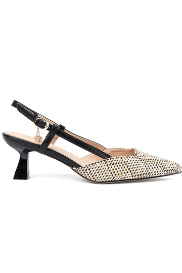 Austa augstpapēžu čības uz...