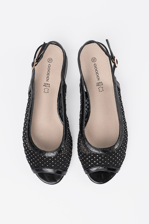 Sandales ar dekoratīvu acu melnā krāsā Sandales ar dekoratīvu acu melnā krāsā