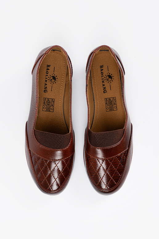 Klasiskā modeļa brūnas krāsas...