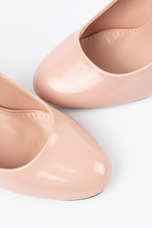 Ziloņkaula krāsas lakotas augstpapēžu...