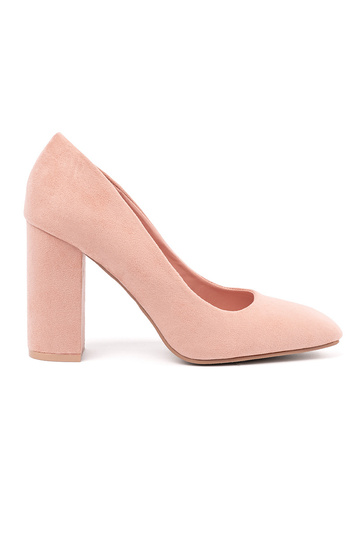 Spilgtas rozā krāsas...