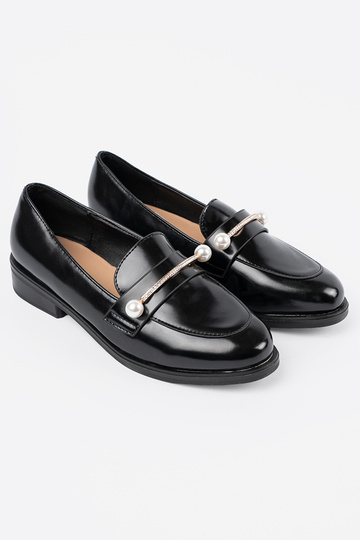 Melnas krāsas lakoti... 2