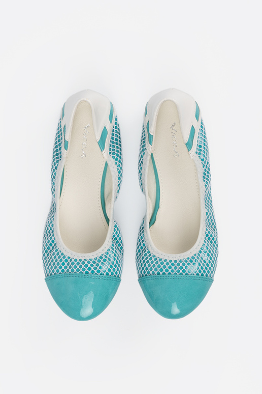 Zilas krāsas balerīnas ar baltu tīklu