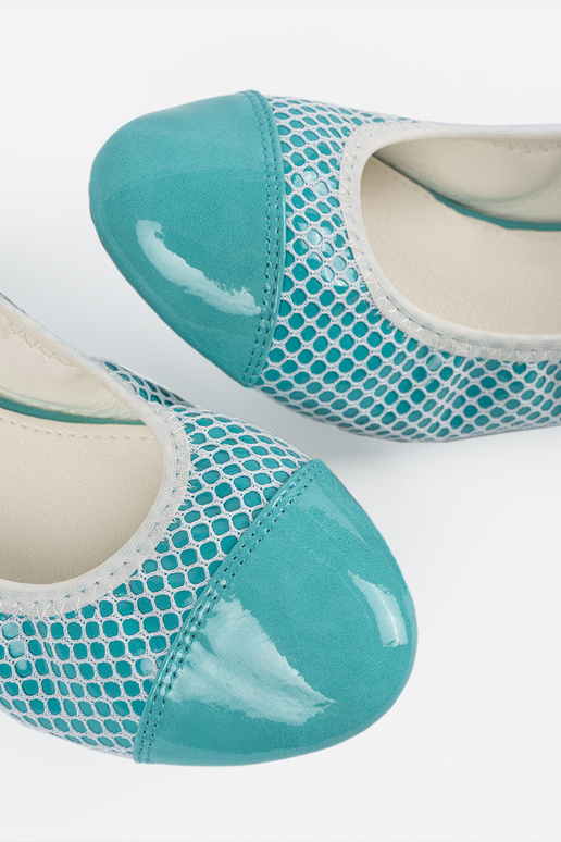 Zilas krāsas balerīnas ar baltu tīklu