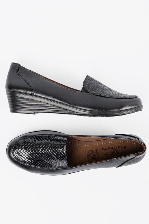 Sieviešu pusbačiai ar ādas tekstūru