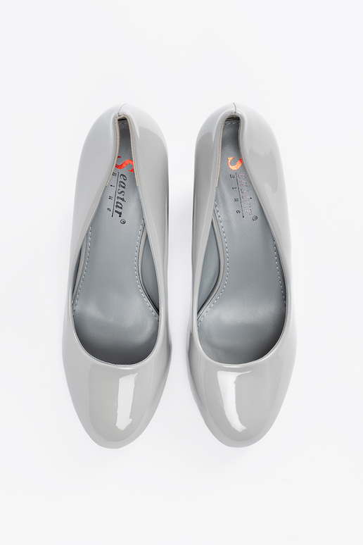 Pelēkas lakotas augstpapēžu kurpes Pelēkas lakotas augstpapēžu kurpes