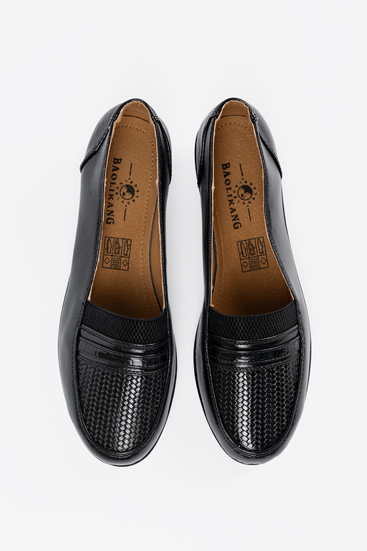 Melni pusbačiai uz platformas