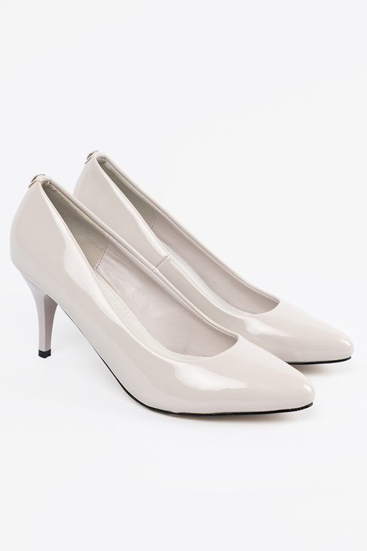 Pelēkas augstpapēžu kurpes