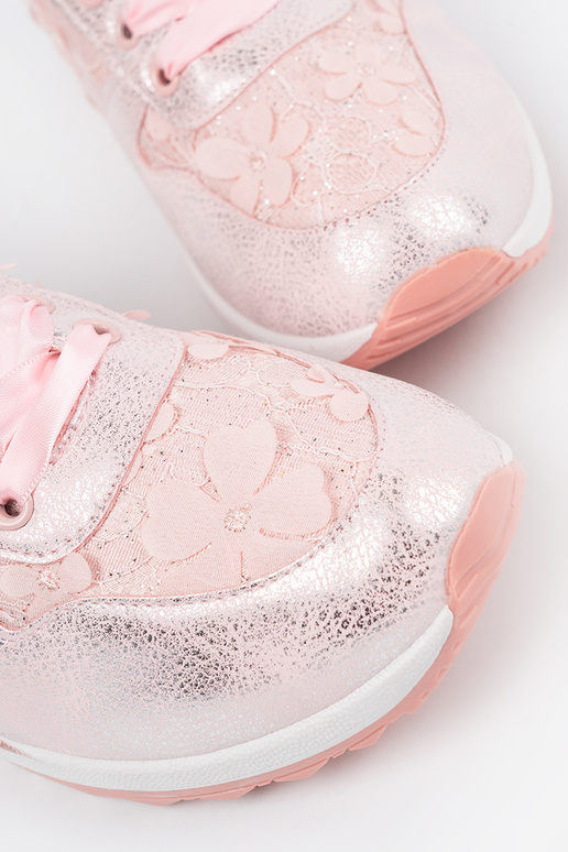 Rozā krāsas Sporta apavi z kIniatoInym motyInem Rozā krāsas Sporta apavi z kIniatoInym motyInem