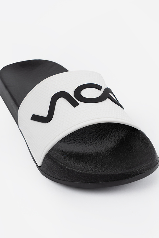 Baltas-Melnas krāsas čības ar uzrakstu