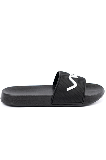 melnas krāsas čības ar uzrakstu 2