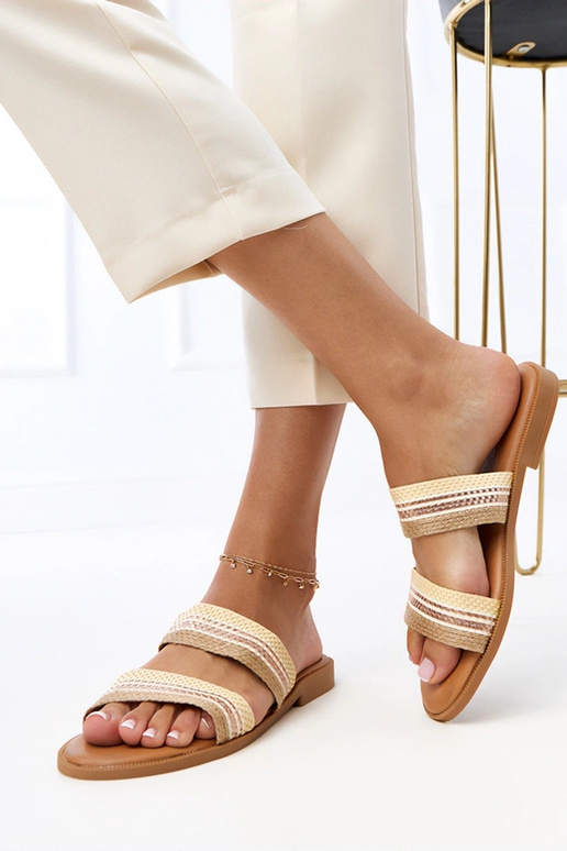 Smilšu krāsas sieviešu čības ar...